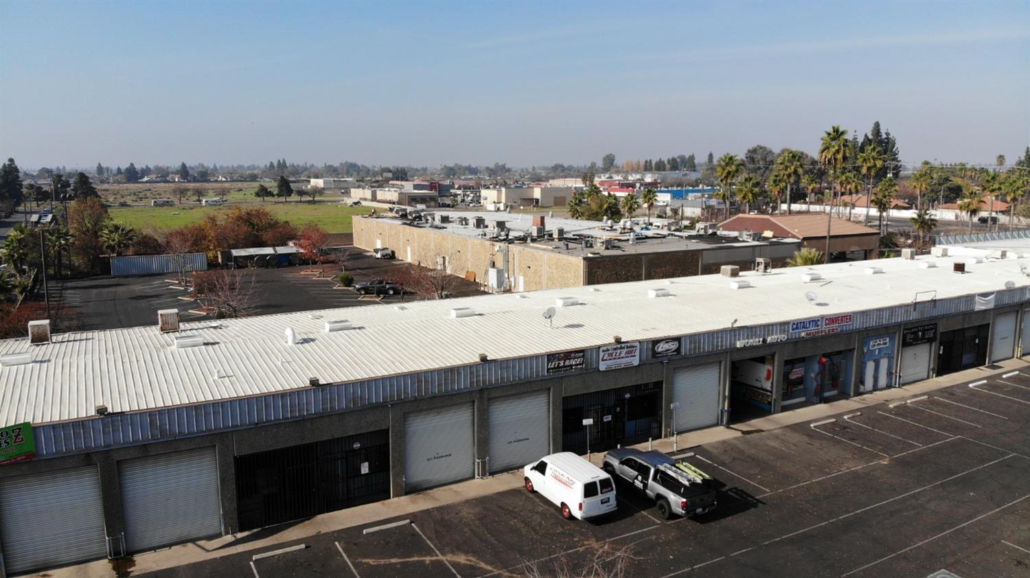 2203 N Pleasant Ave N, Fresno, CA 93705