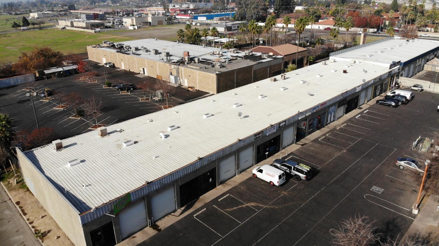 2203 N Pleasant Ave N, Fresno, CA 93705