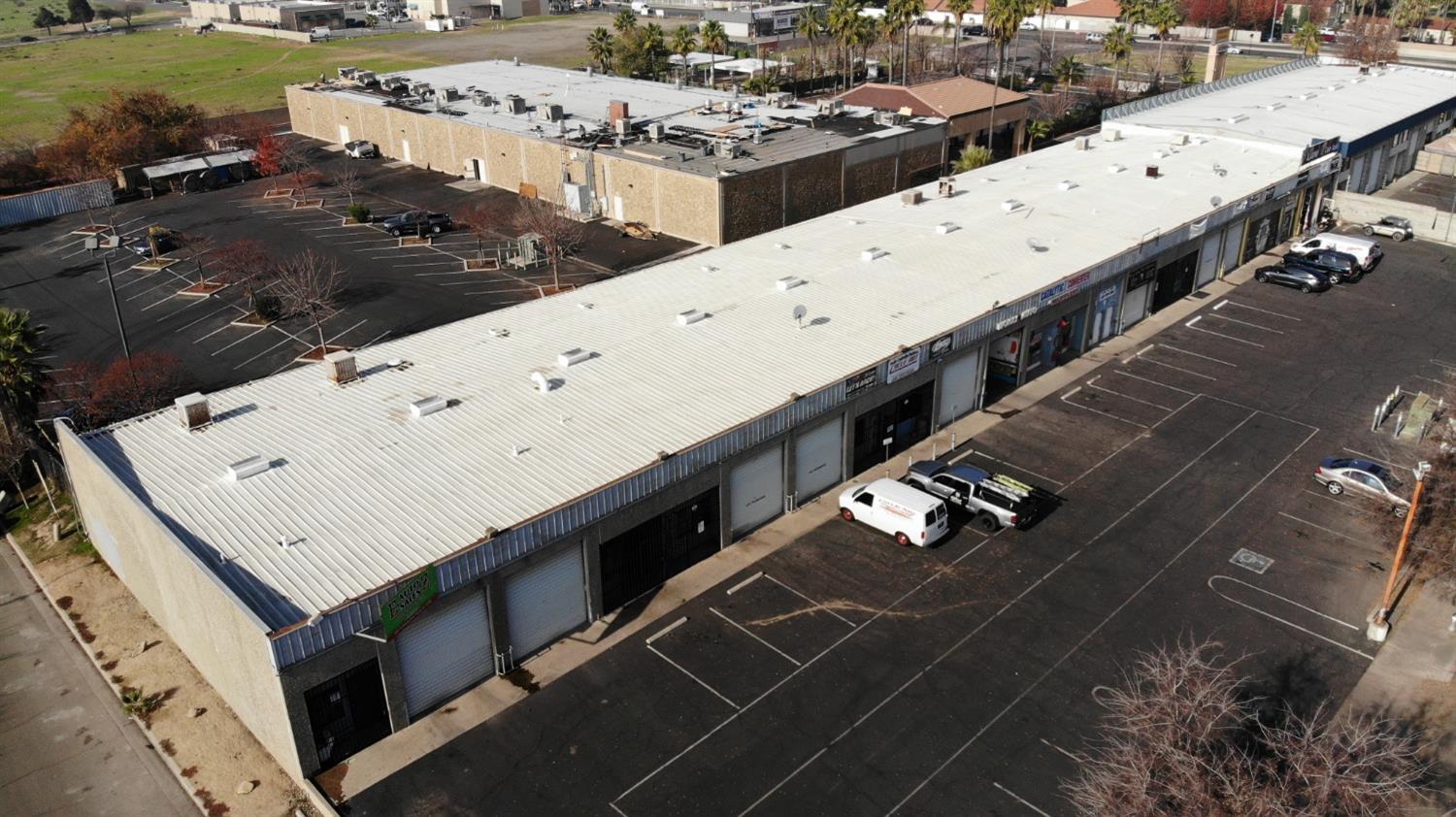 2203 N Pleasant Ave N, Fresno, CA 93705