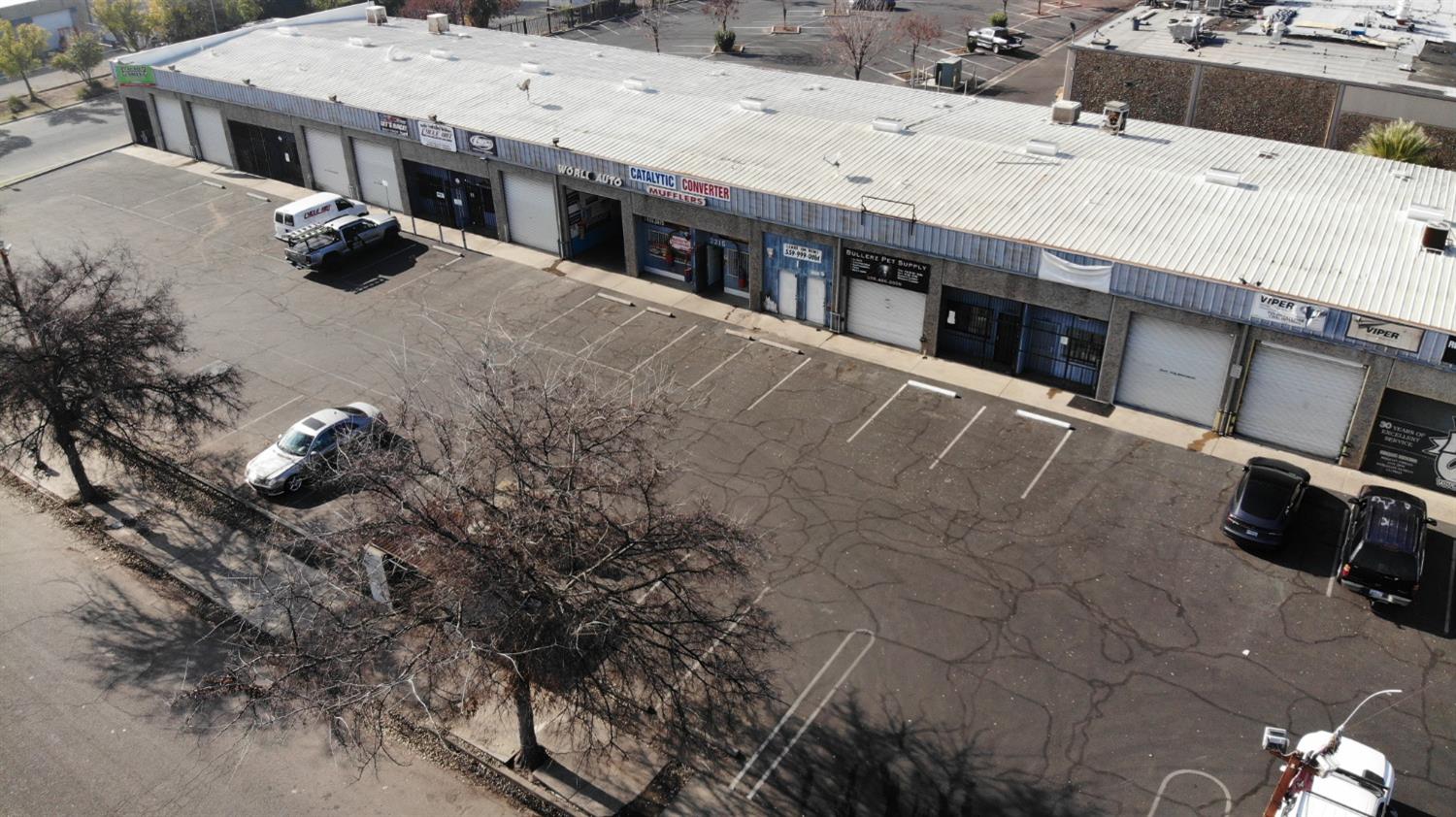 2203 N Pleasant Ave N, Fresno, CA 93705