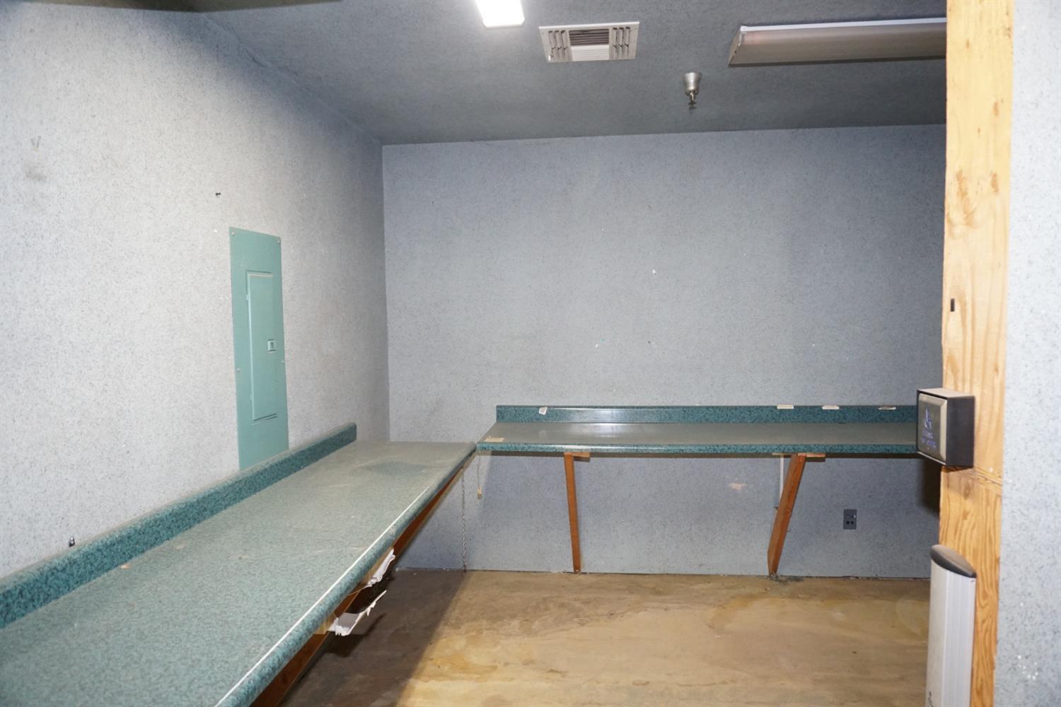 1819 E Lamona Ave E, Fresno, CA 93703