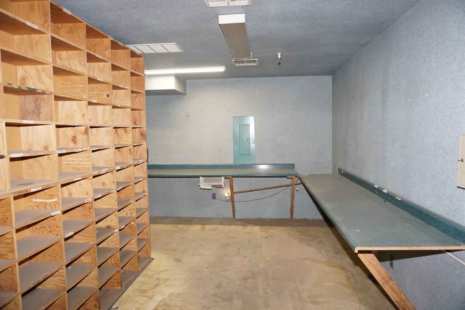 1819 E Lamona Ave E, Fresno, CA 93703