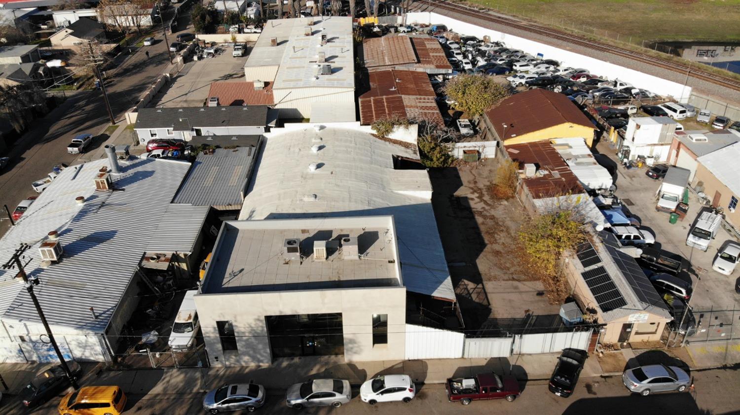 1819 E Lamona Ave E, Fresno, CA 93703