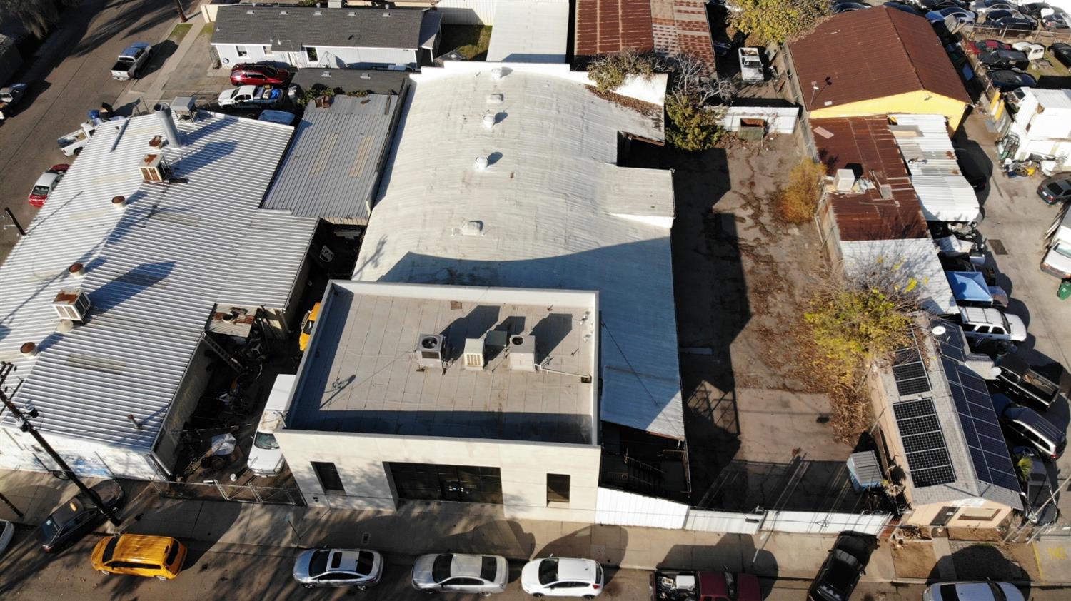 1819 E Lamona Ave E, Fresno, CA 93703