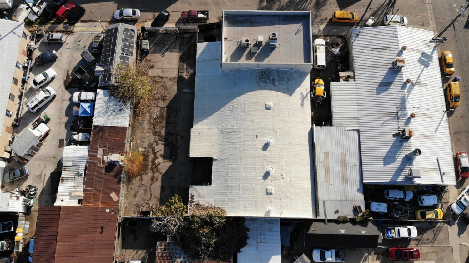 1819 E Lamona Ave E, Fresno, CA 93703