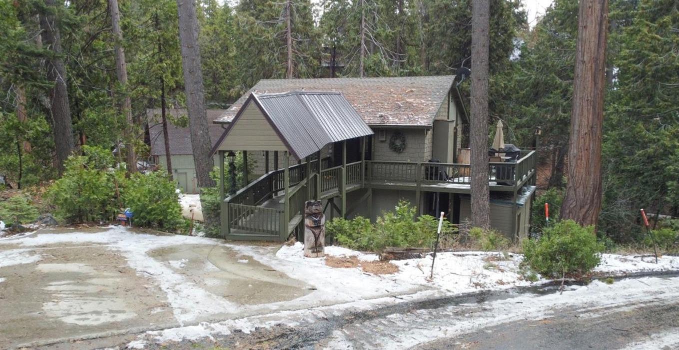 42135 Hanging Branch Rd, Shaver Lake, CA 93664
