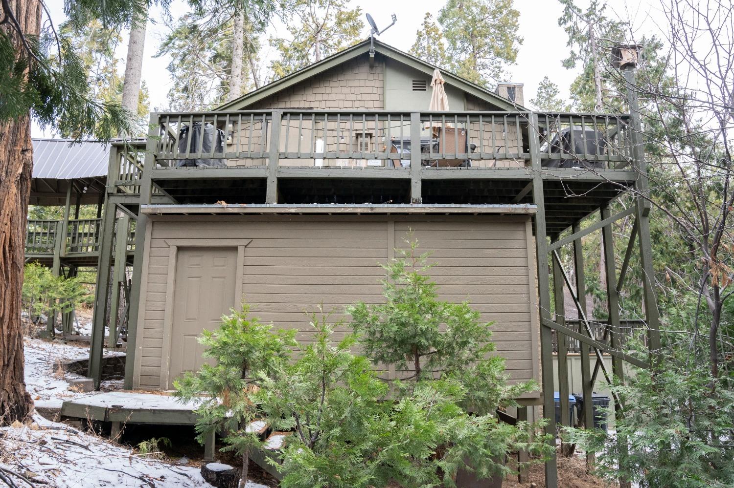 42135 Hanging Branch Rd, Shaver Lake, CA 93664
