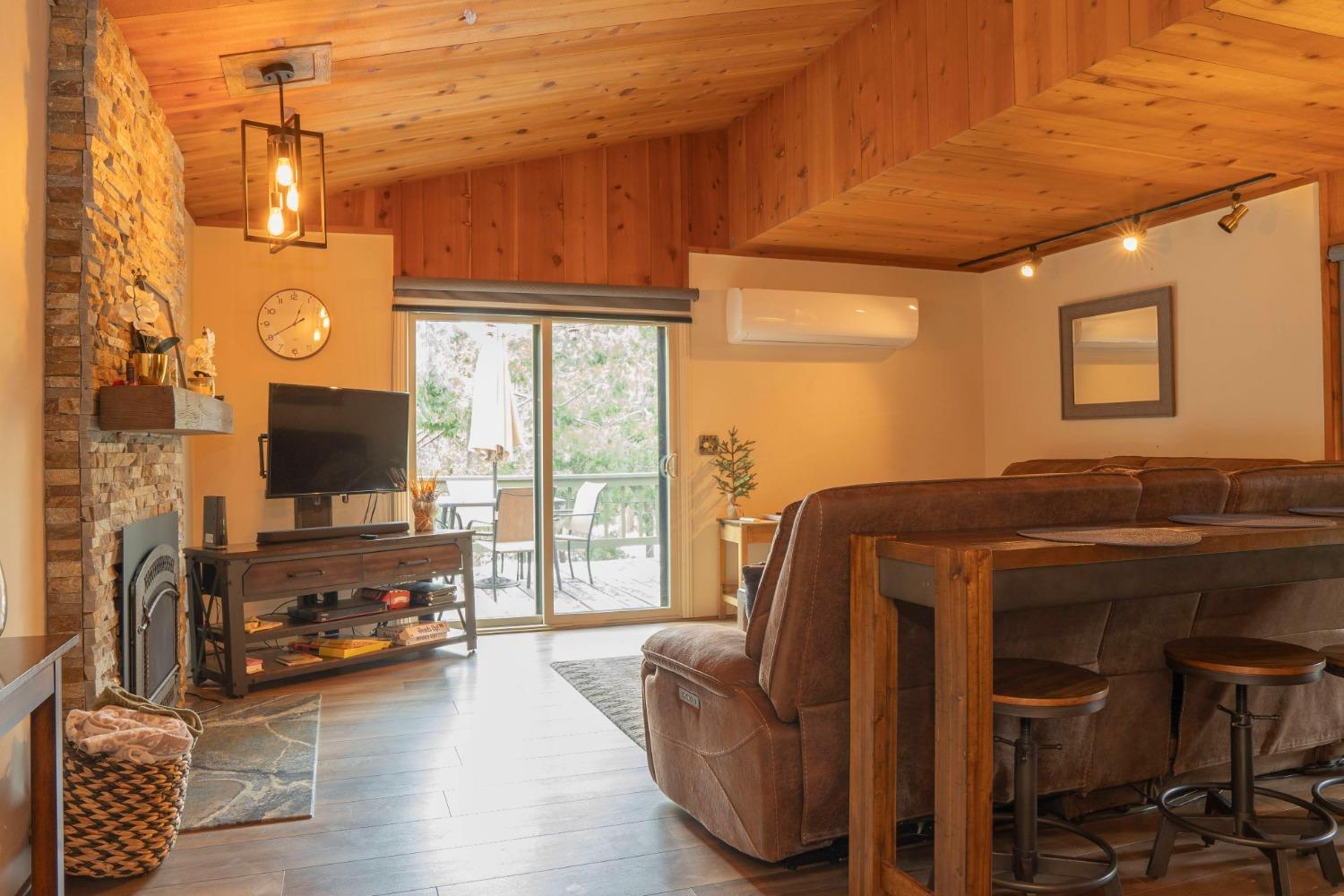 42135 Hanging Branch Rd, Shaver Lake, CA 93664