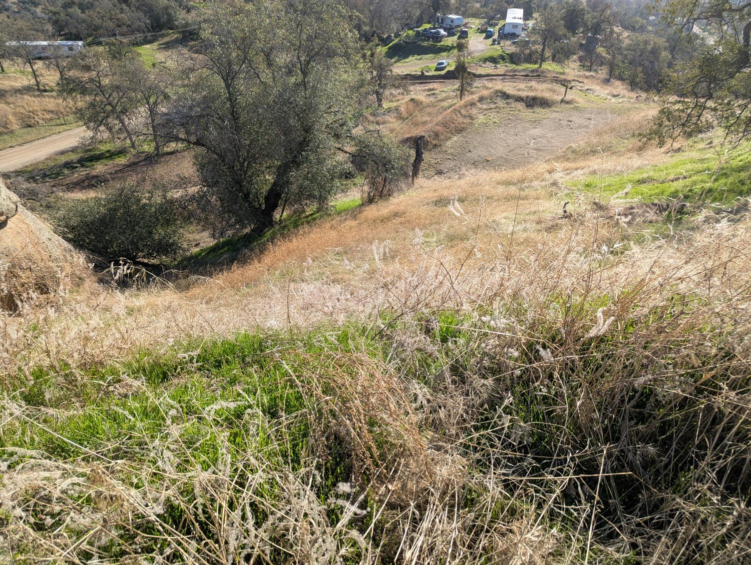 293 Deerbrook Ln, Yokuts Valley, CA 93675