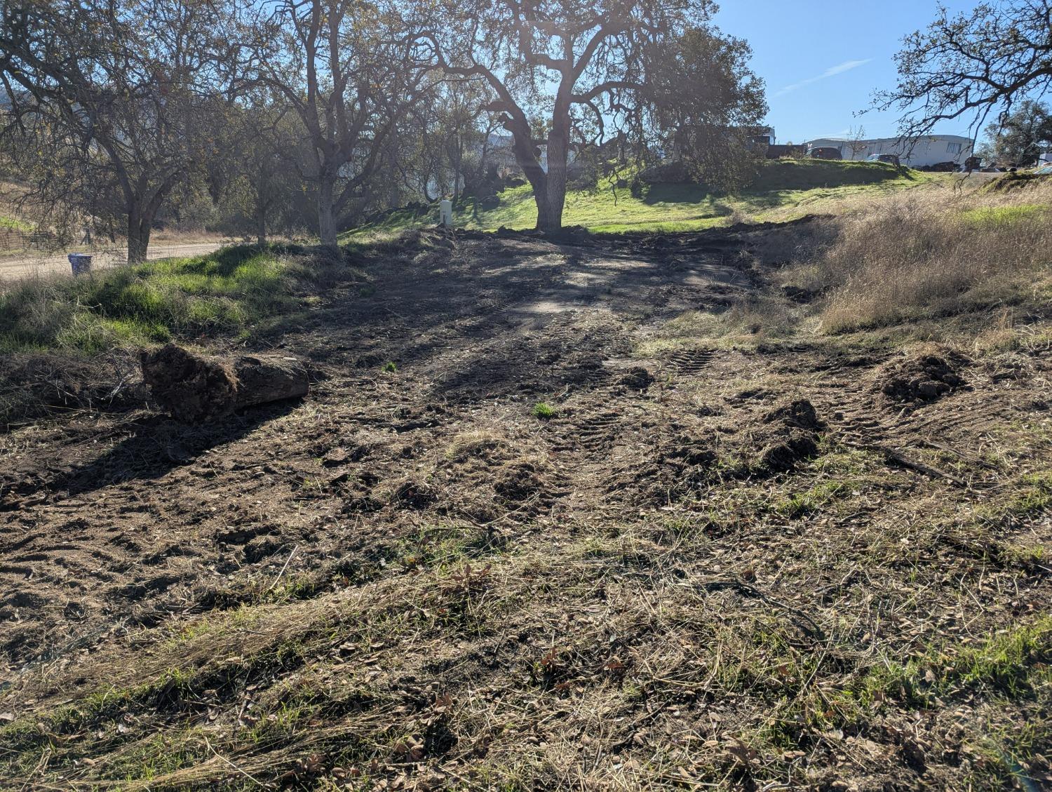 293 Deerbrook Ln, Yokuts Valley, CA 93675