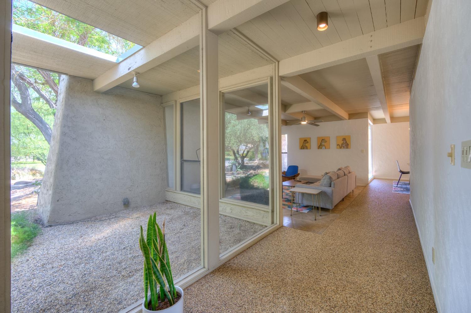 2739 W San Ramon Ave, Fresno, CA 93711