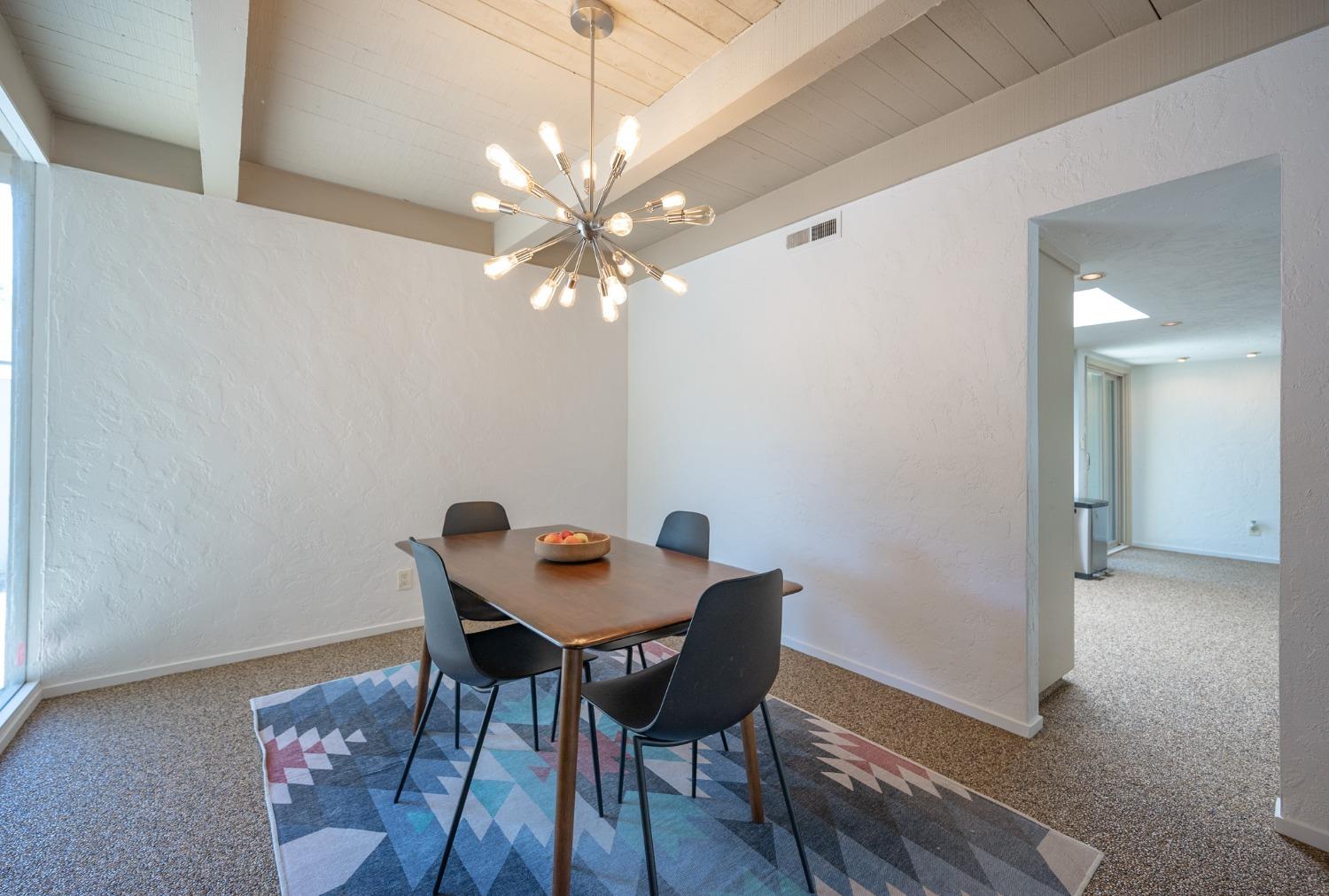 2739 W San Ramon Ave, Fresno, CA 93711