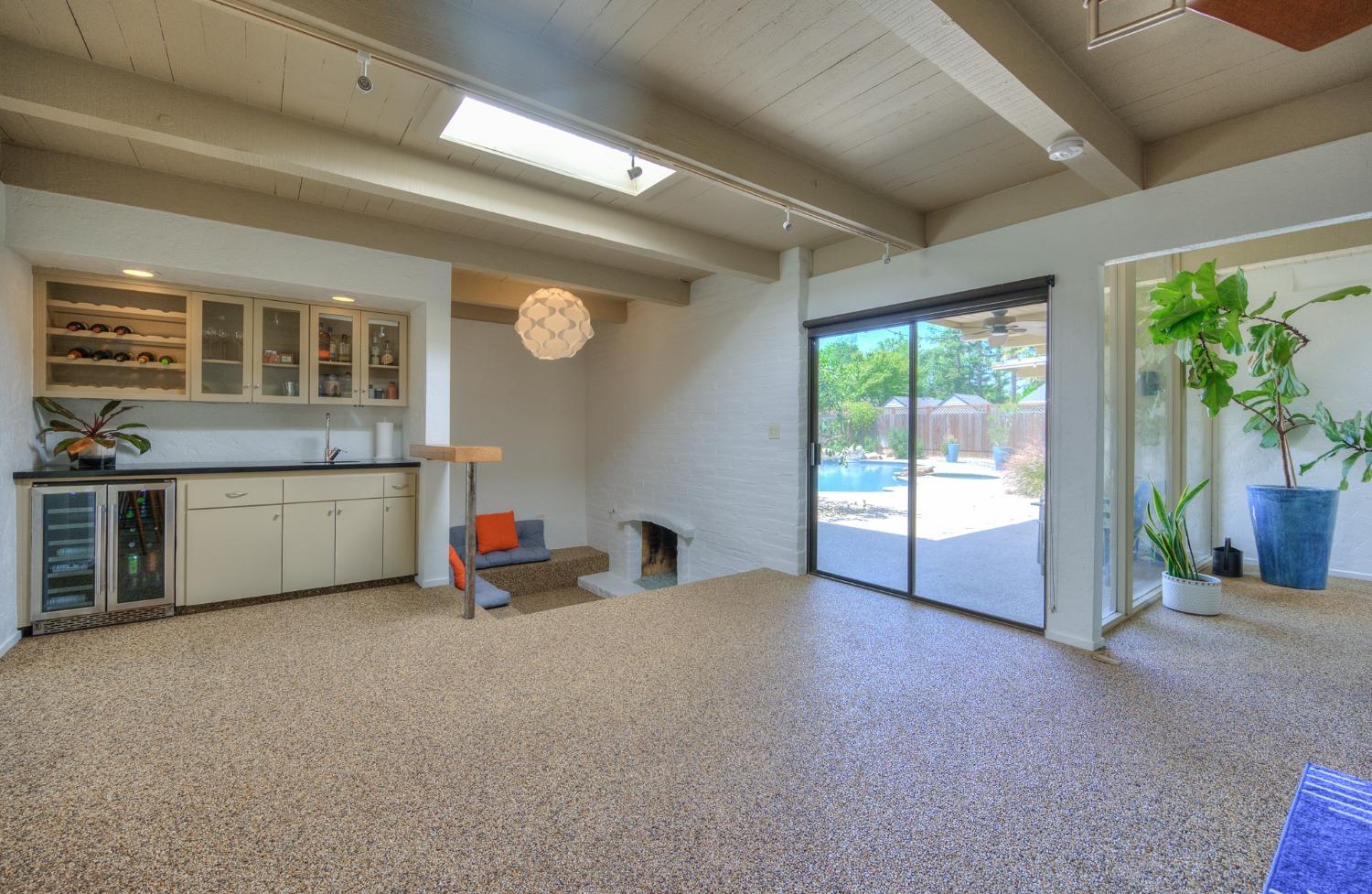 2739 W San Ramon Ave, Fresno, CA 93711