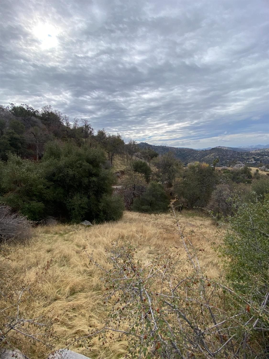 0 0 High Oaks Ln, Yokuts Valley, CA 93675