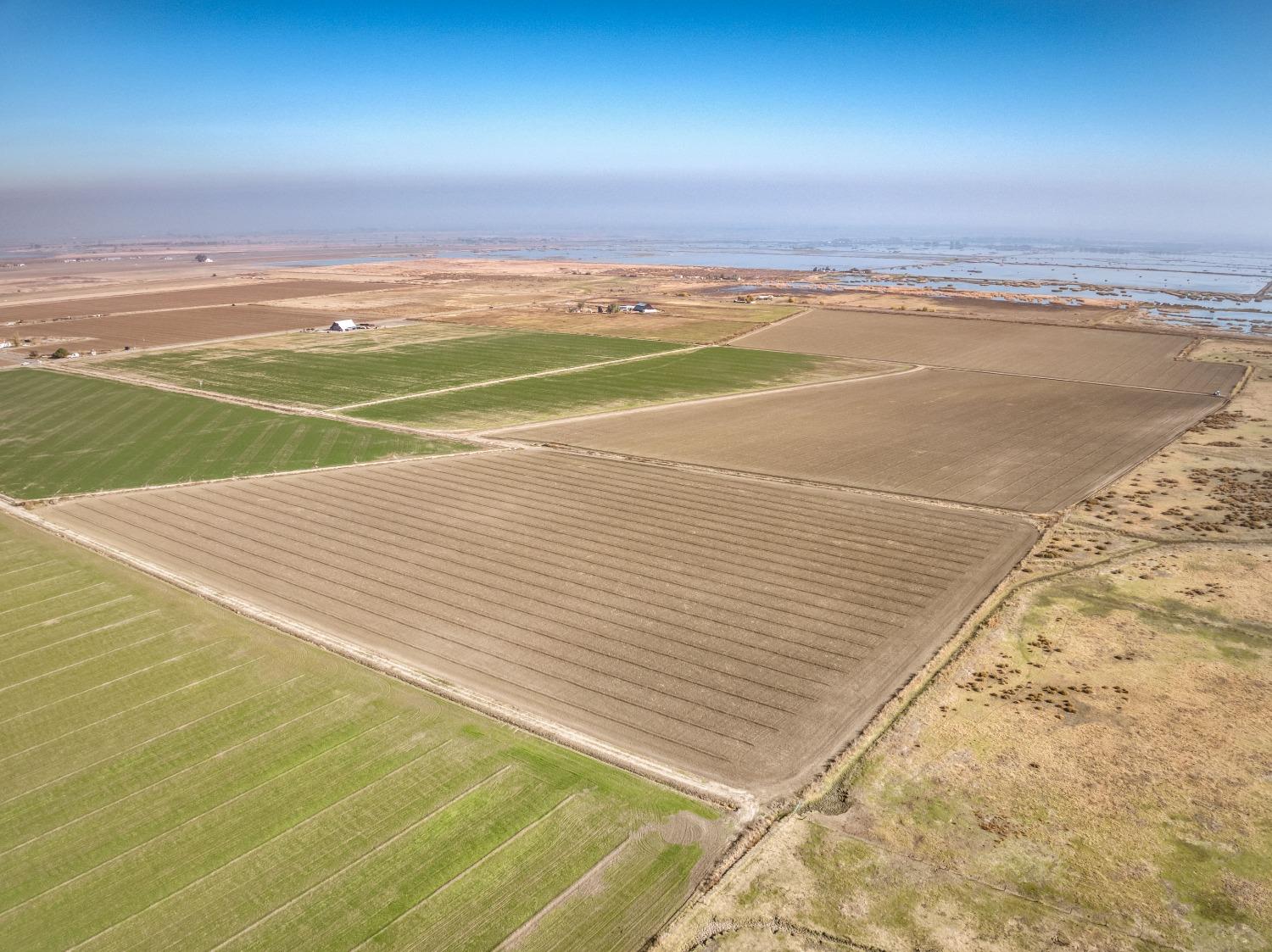 17131 Cotton Rd, Los Banos, CA 93635