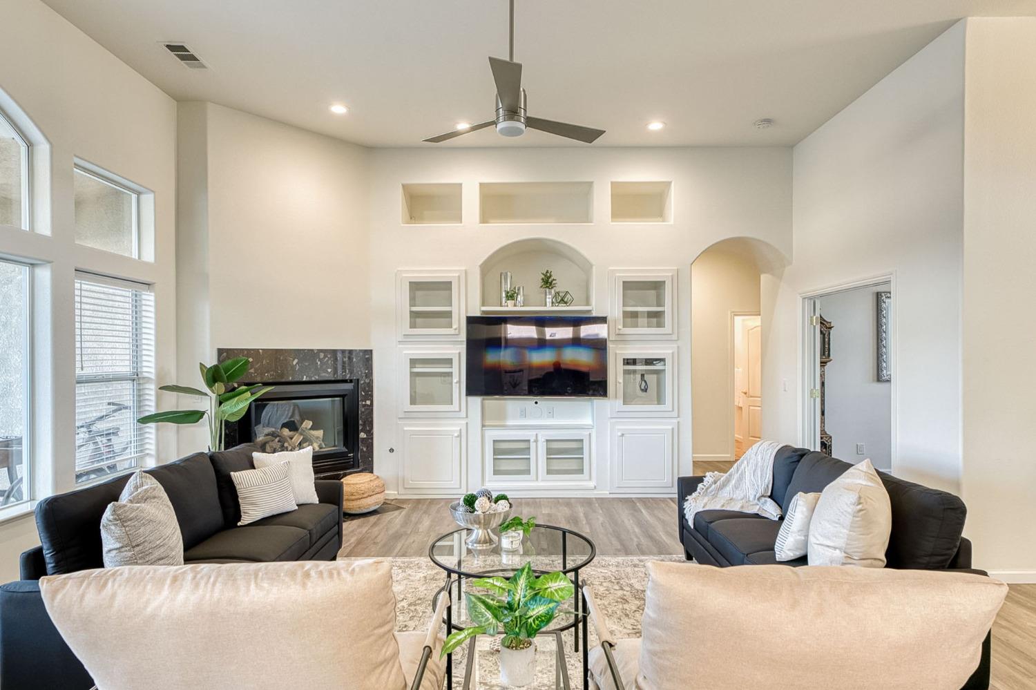 5124 N Via Trevi, Fresno, CA 93711