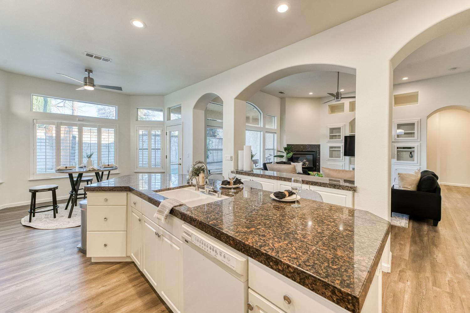 5124 N Via Trevi, Fresno, CA 93711