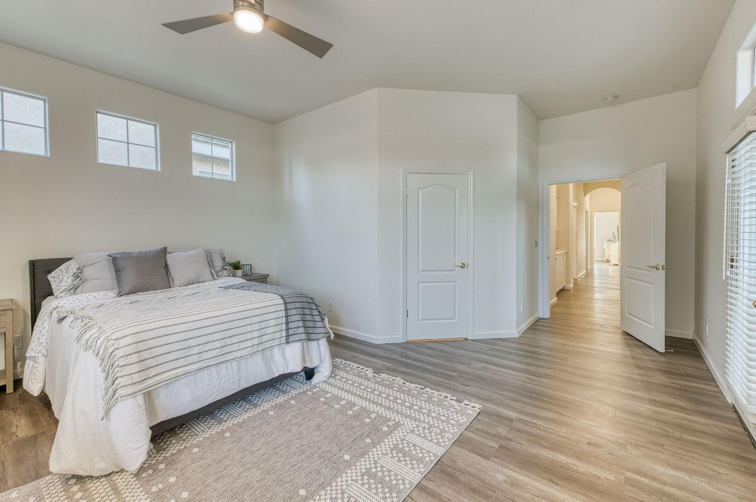 5124 N Via Trevi, Fresno, CA 93711