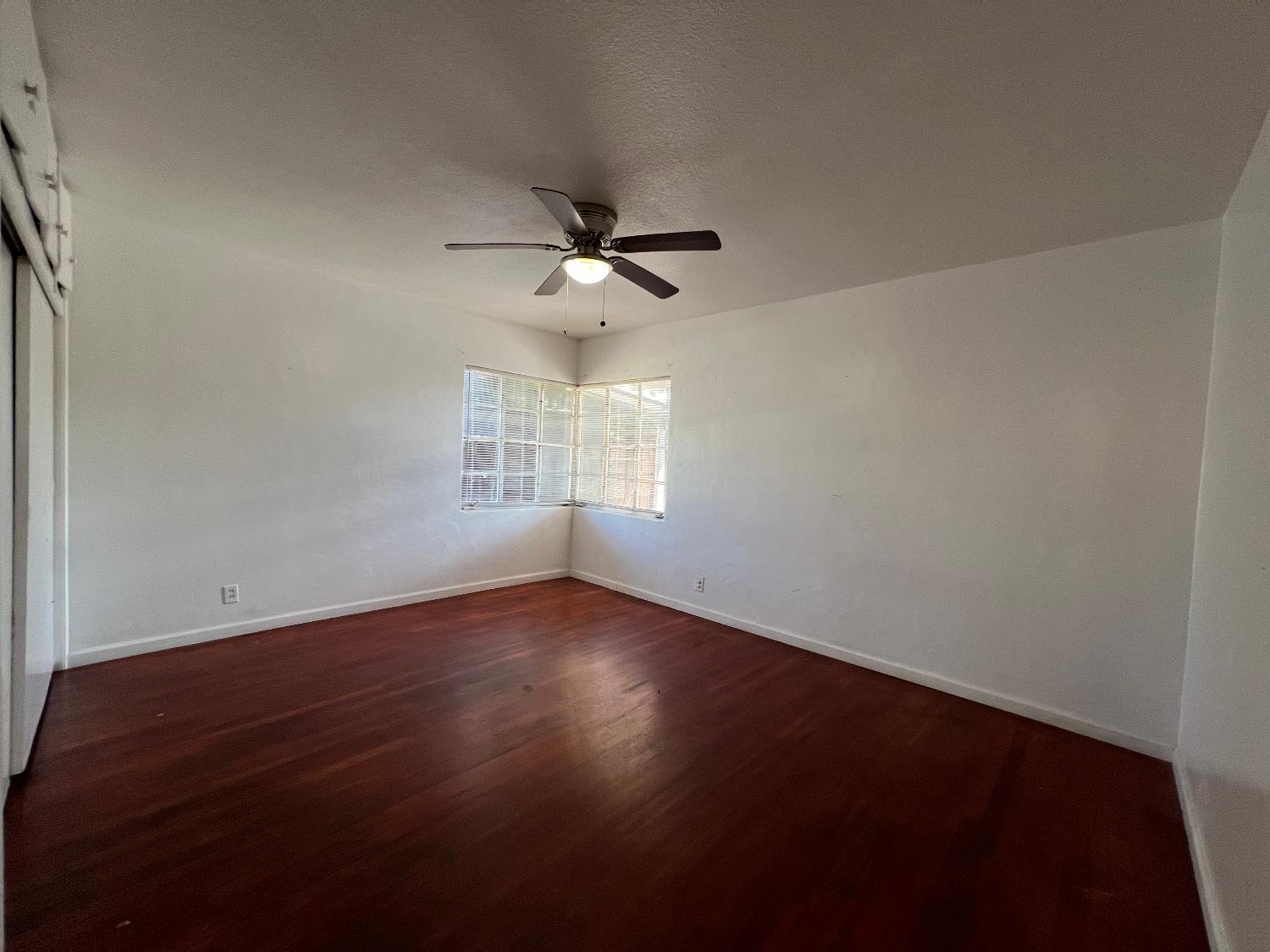 734 W Hammond Ave, Fresno, CA 93728