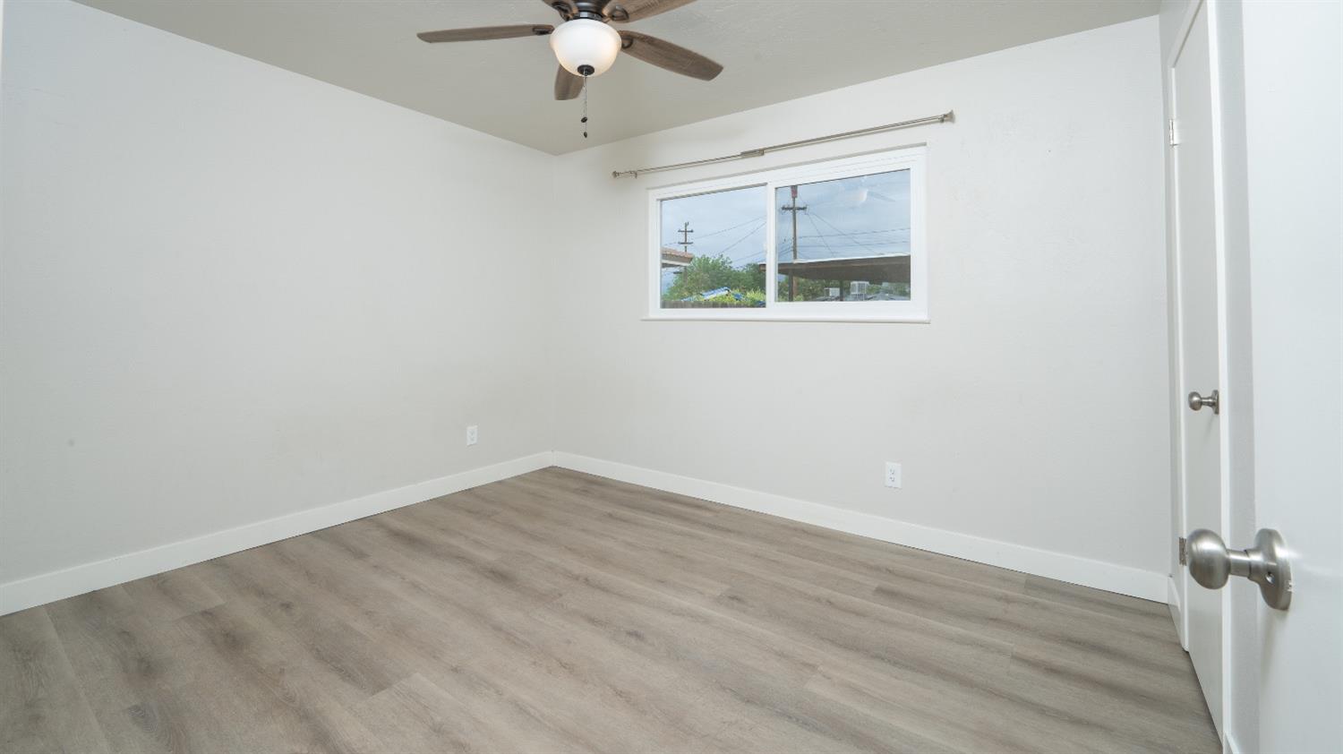 123 Roosevelt St, Coalinga, CA 93210