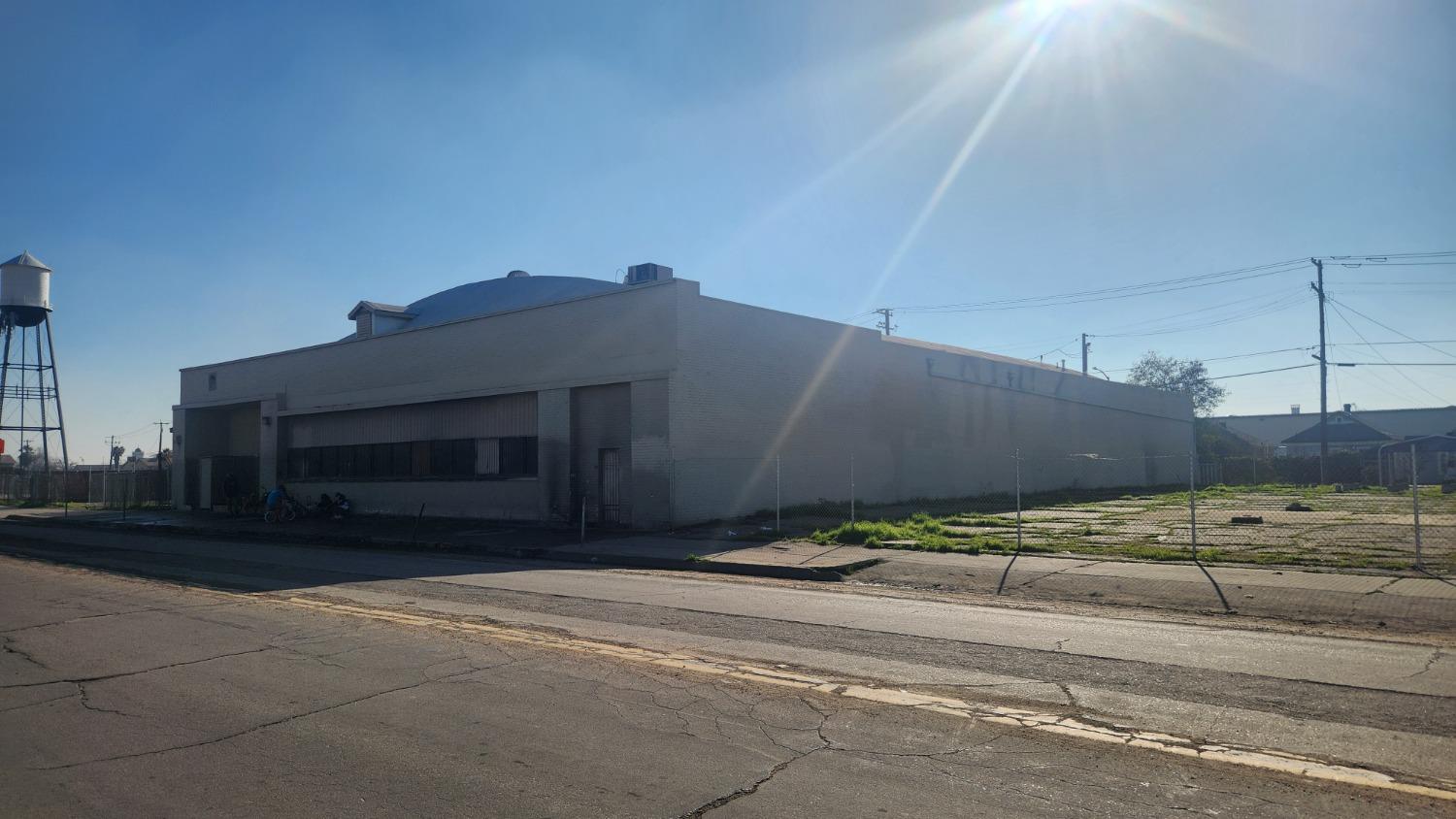 641 G St, Fresno, CA 93706