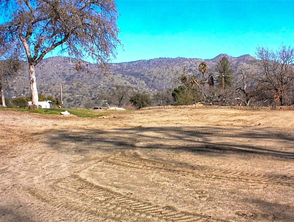 37 Totem Ln, Yokuts Valley, CA 93675
