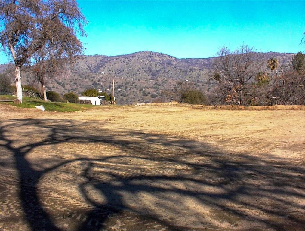 37 Totem Ln, Yokuts Valley, CA 93675