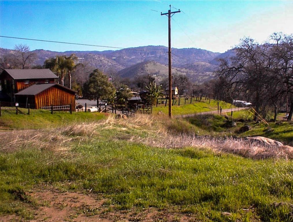 37 Totem Ln, Yokuts Valley, CA 93675