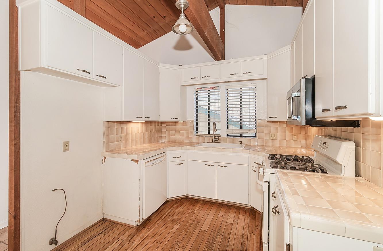 29356 Larkspur Rd, Tollhouse, CA 93667