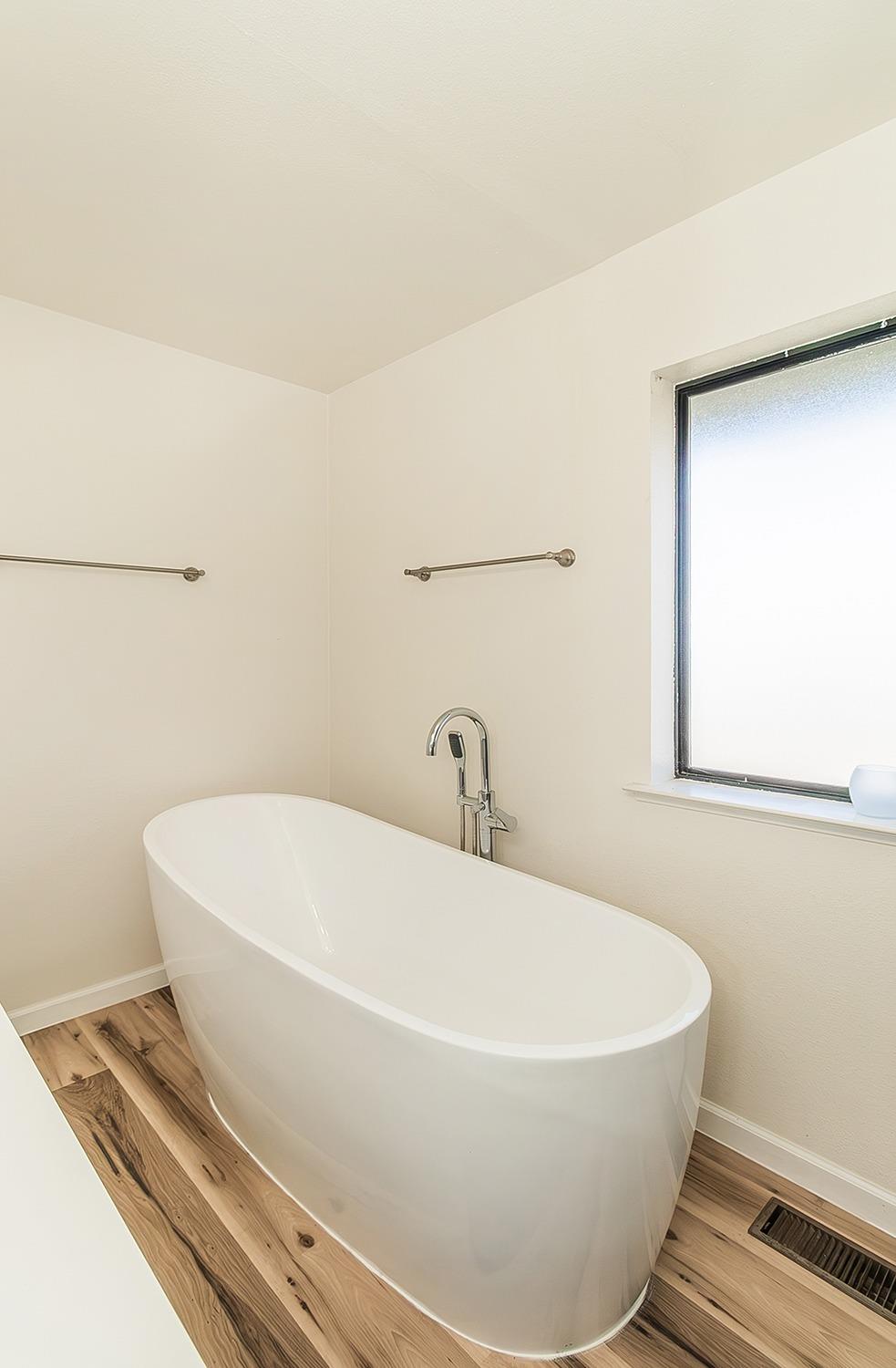 29356 Larkspur Rd, Tollhouse, CA 93667