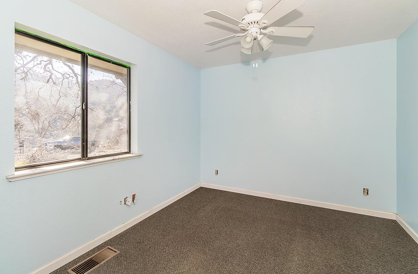 29356 Larkspur Rd, Tollhouse, CA 93667