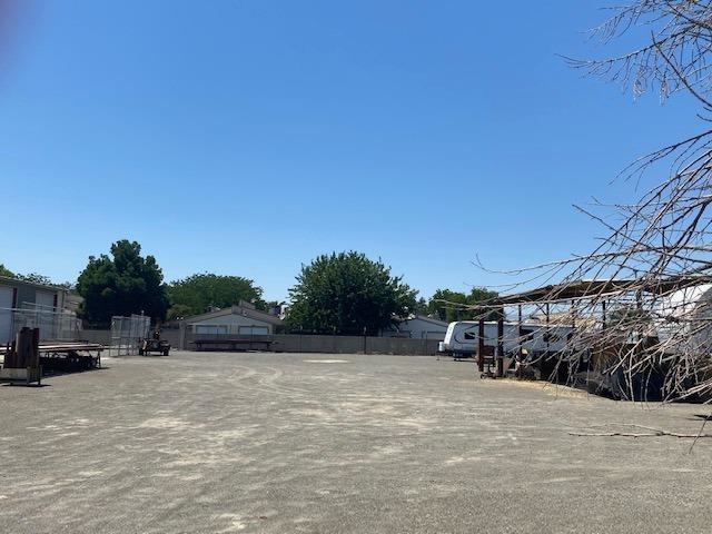 800 W Elm Ave, Coalinga, CA 93210