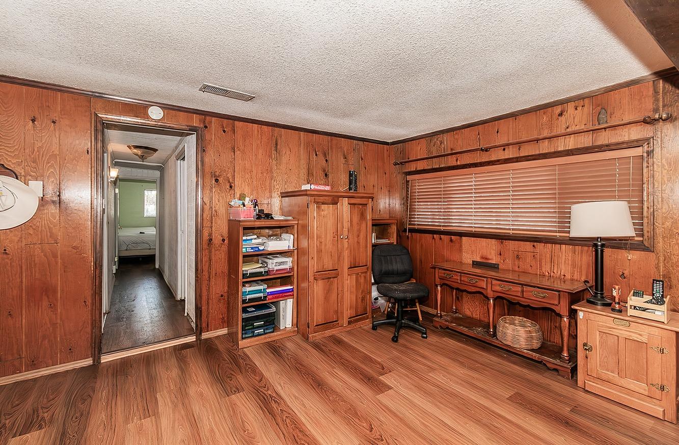 836 12Th St, Orange Cove, CA 93646