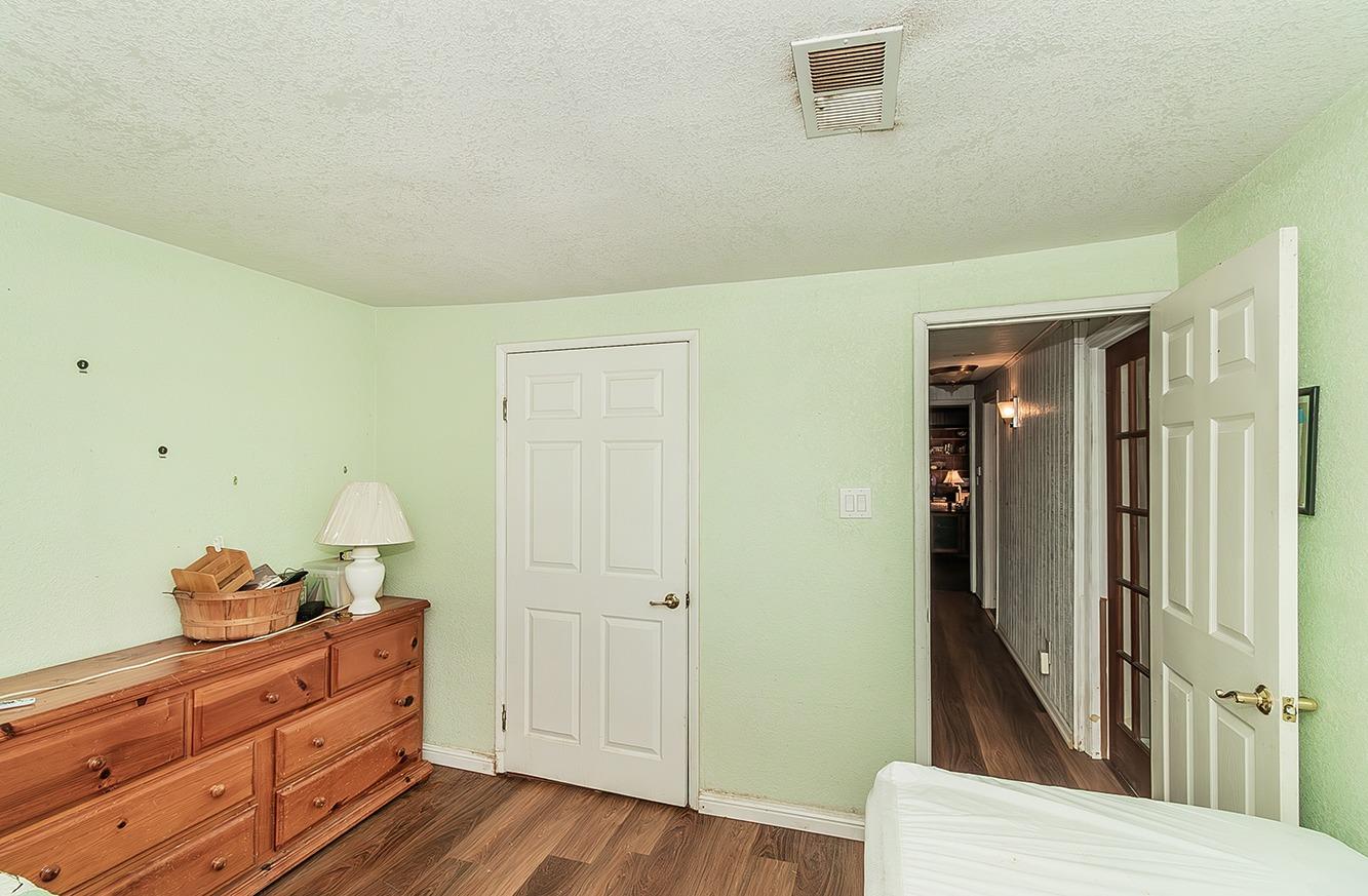 836 12Th St, Orange Cove, CA 93646