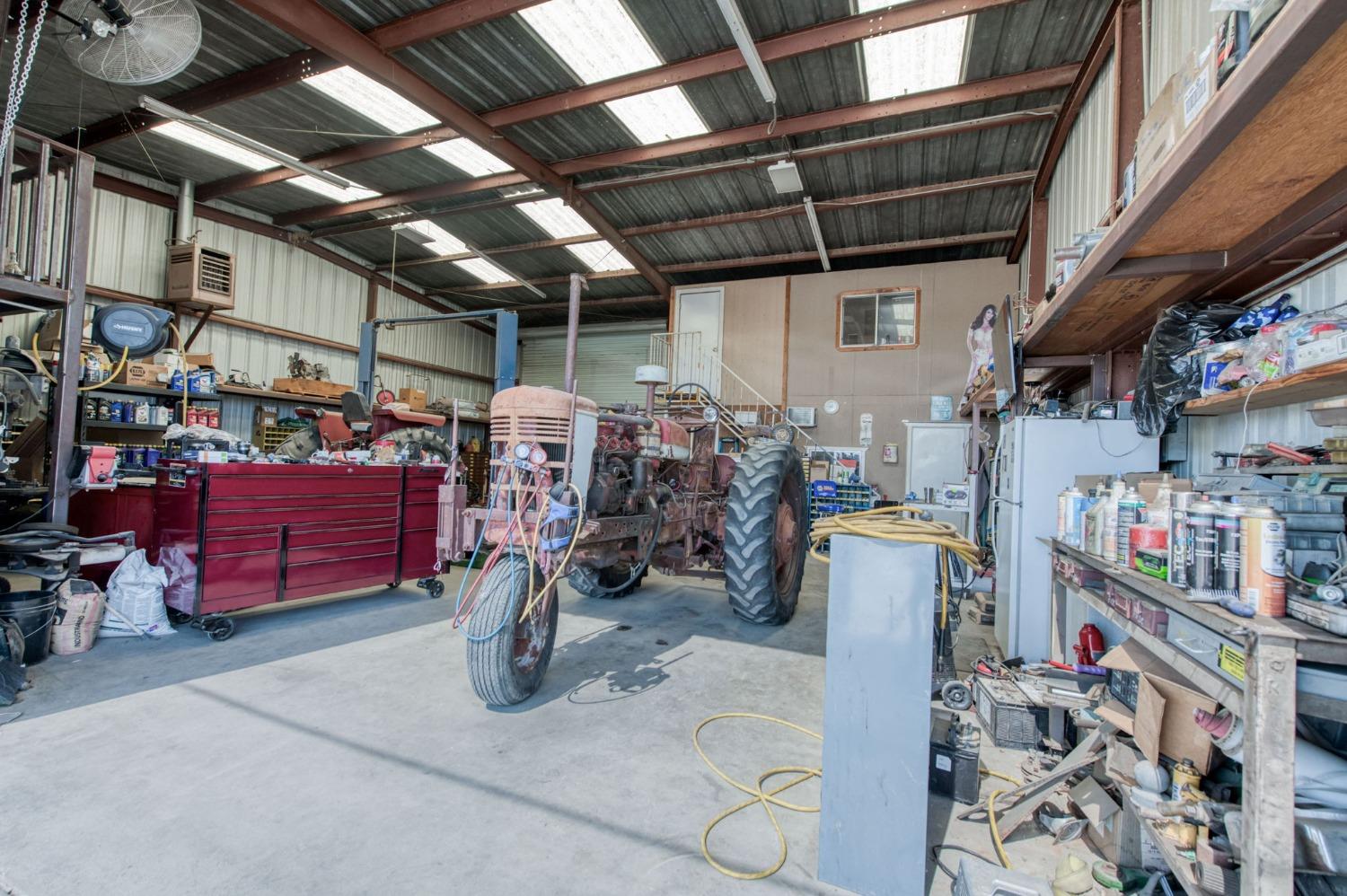 20389 Main St, Stratford, CA 93266