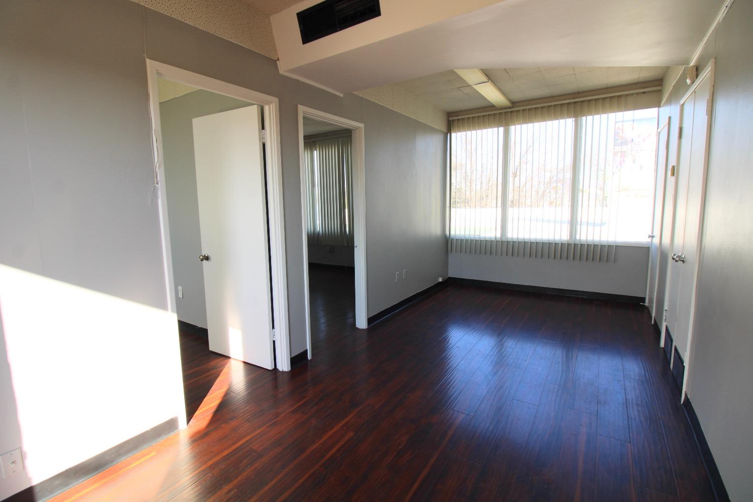 2801 N Blackstone Ave, Fresno, CA 93703