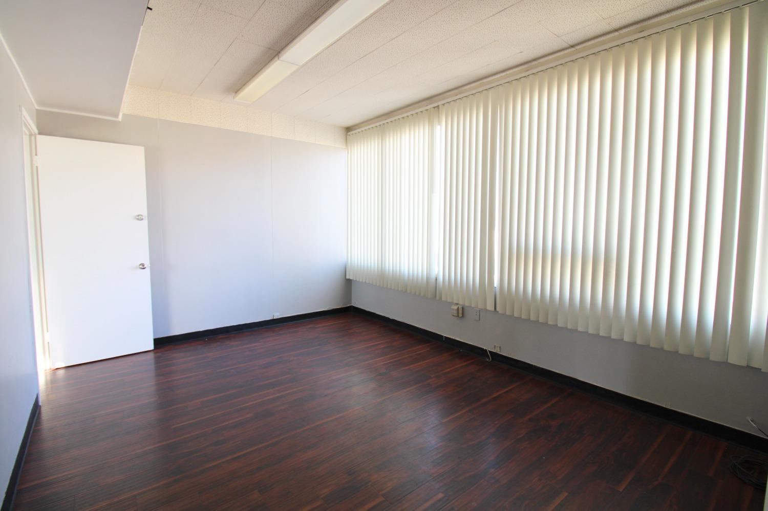 2801 N Blackstone Ave, Fresno, CA 93703