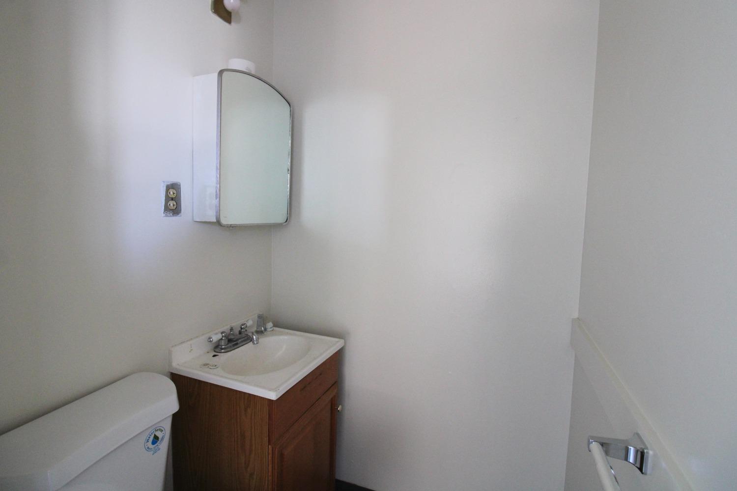 2801 N Blackstone Ave, Fresno, CA 93703