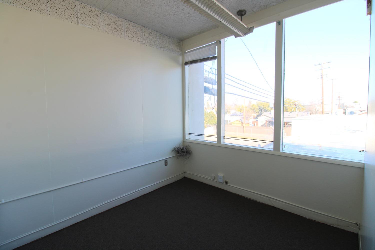 2801 N Blackstone Ave, Fresno, CA 93703