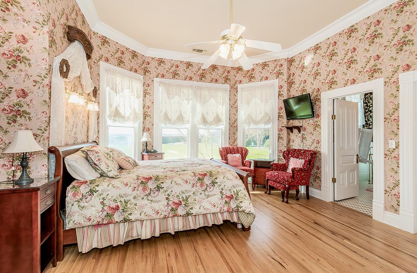 3680 S Newmark Ave, Sanger, CA 93657