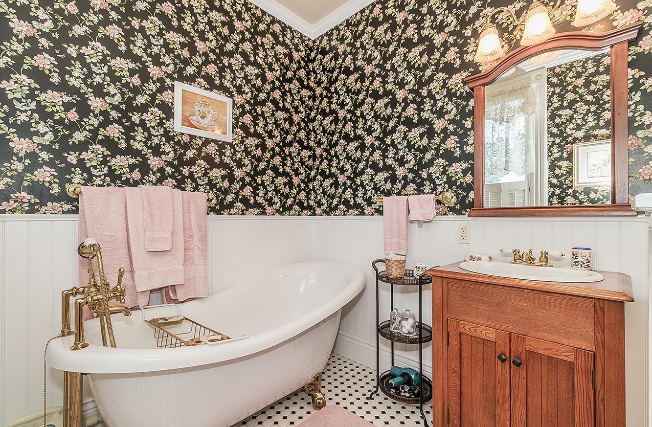 3680 S Newmark Ave, Sanger, CA 93657