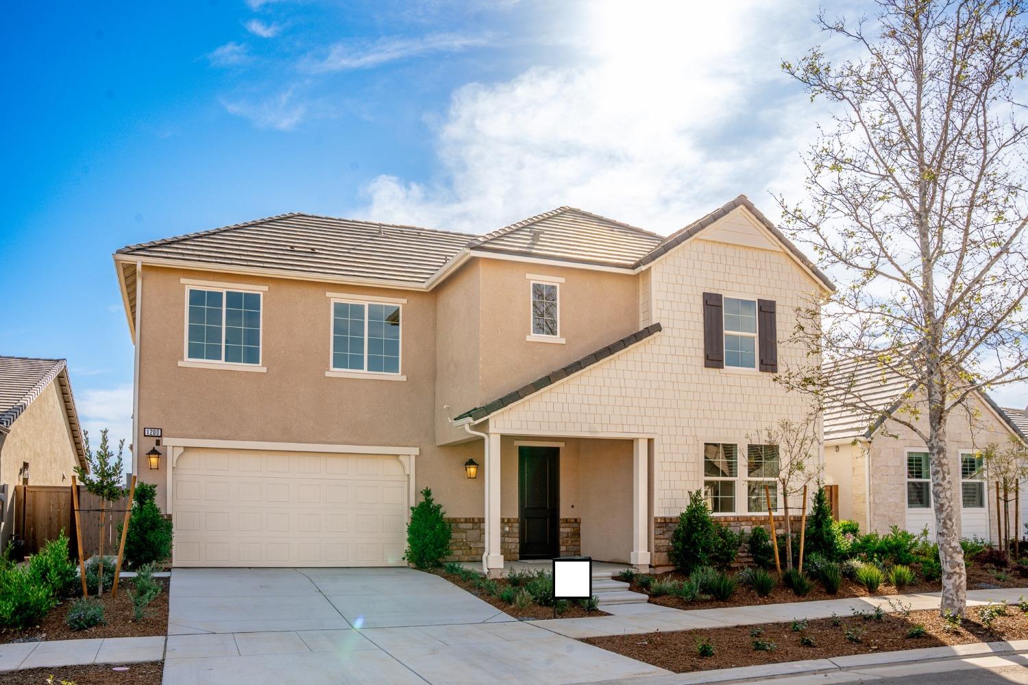 1200 Wildflower Dr, Madera, CA 93636