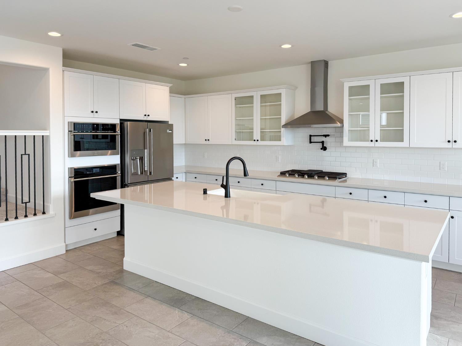 1200 Wildflower Dr, Madera, CA 93636