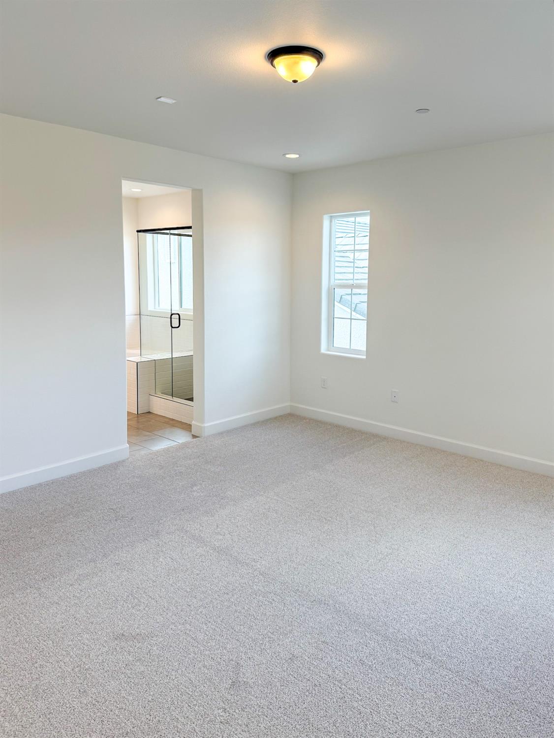 1200 Wildflower Dr, Madera, CA 93636