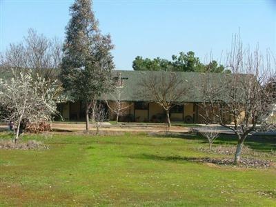 4588 N Mccall Ave, Sanger, CA 93657