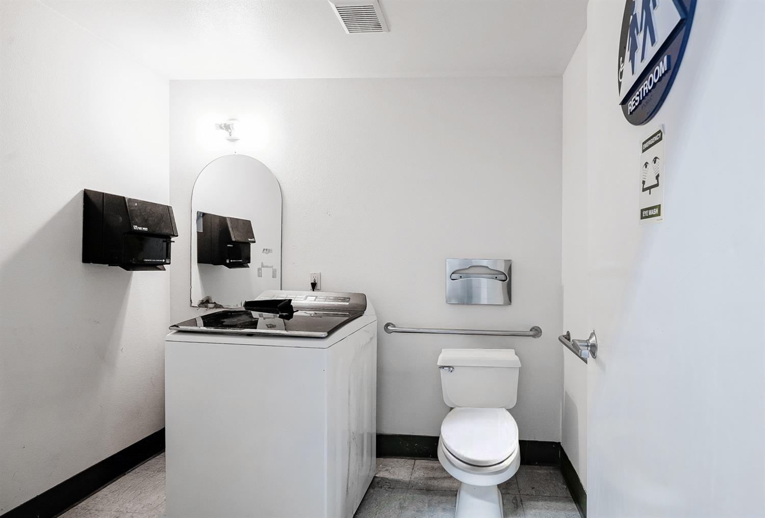 444 N 1St St, Fresno, CA 93702