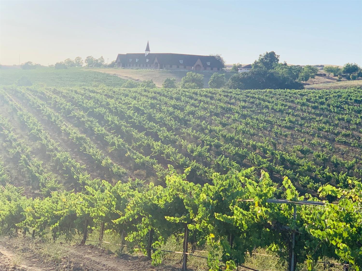 4860 Camp 8 Road, Paso Robles, CA 93446