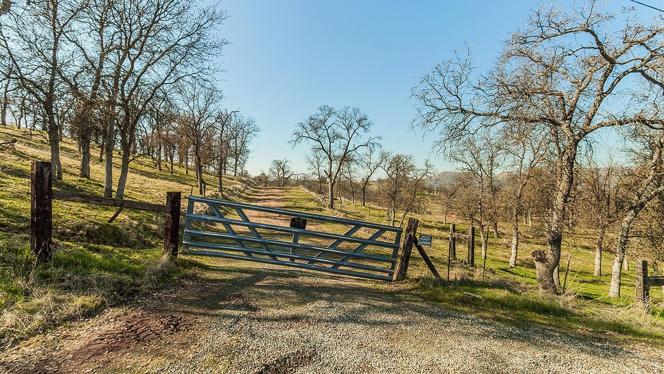 11185 Rusty Spur Ln, Clovis, CA 93619