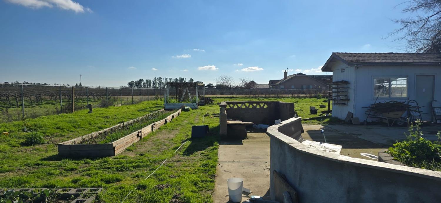 6102 S Cherry Ave, Fresno, CA 93706