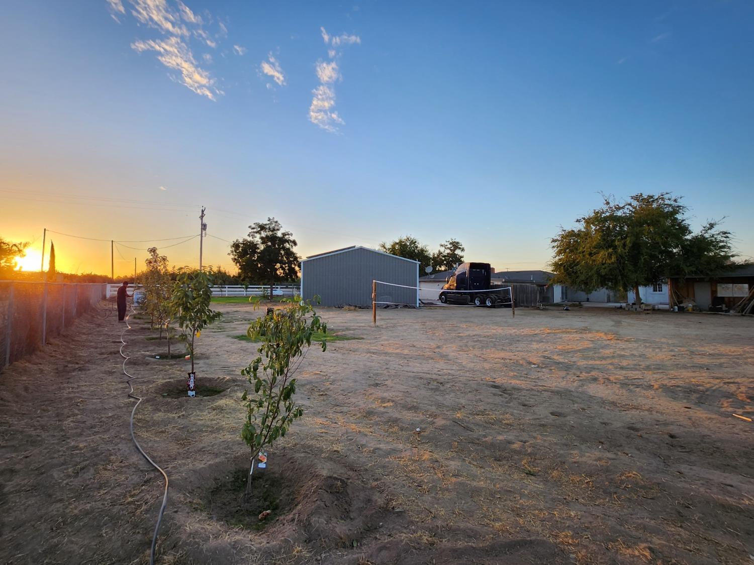 6102 S Cherry Ave, Fresno, CA 93706